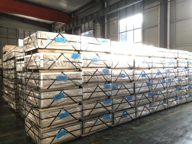 Các cuộn và tấm thiếc chống ăn mòn cho bao bì lâu dài