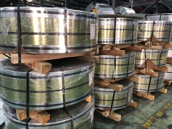 Các cuộn thép galvanized có khả năng chống ăn mòn tốt cho các thiết bị gia dụng, trang trí quảng cáo và công nghiệp dân dụng